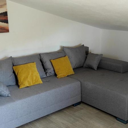 Mali Delfin Apartment Sveti Juraj Exterior foto