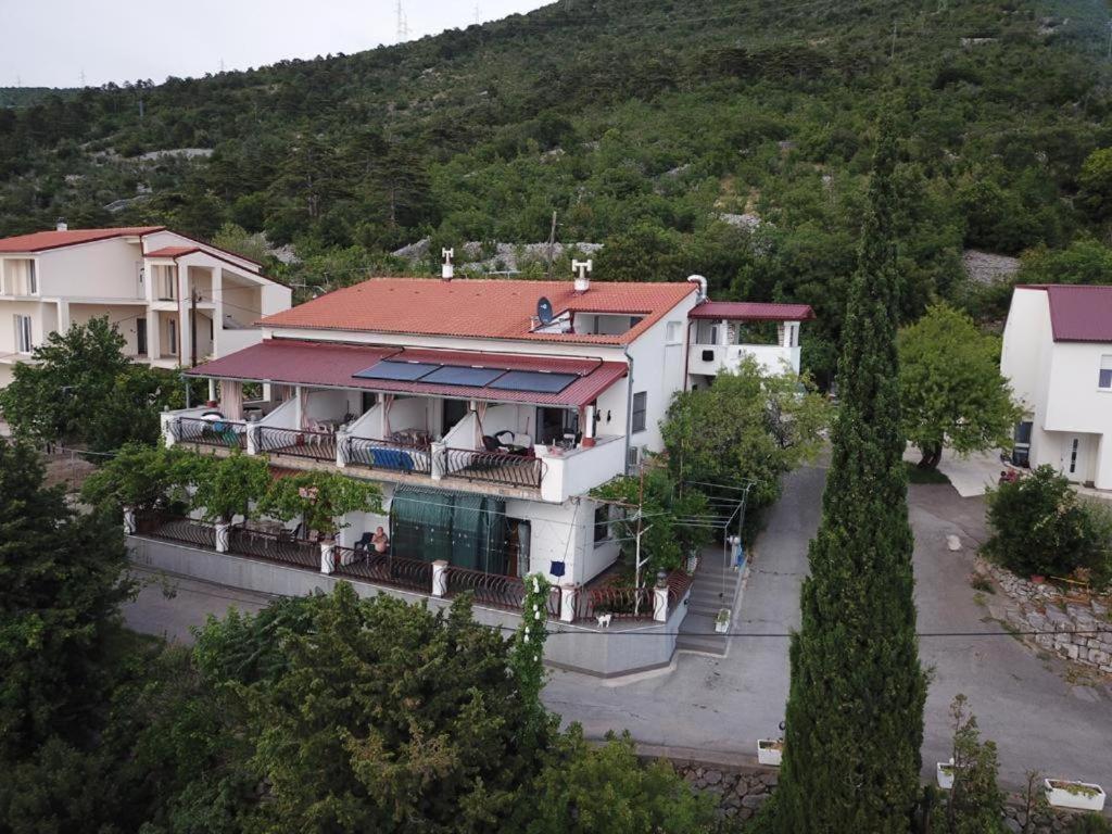 Mali Delfin Apartment Sveti Juraj Exterior foto