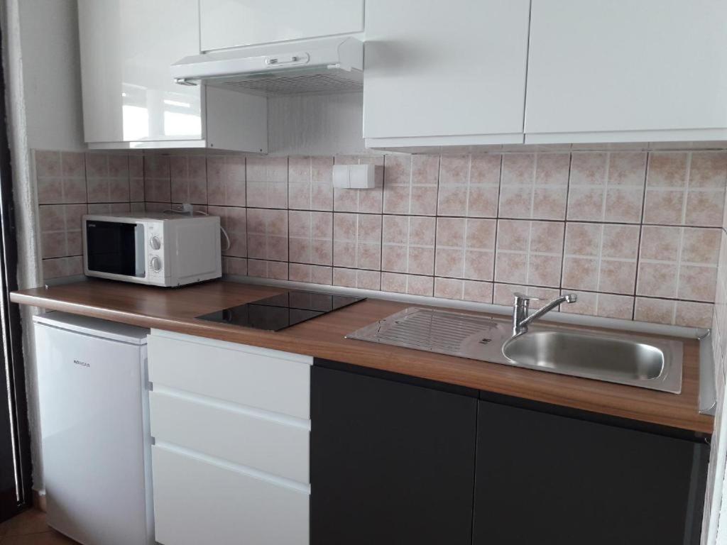 Mali Delfin Apartment Sveti Juraj Exterior foto