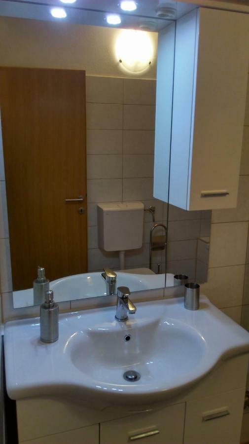 Mali Delfin Apartment Sveti Juraj Exterior foto