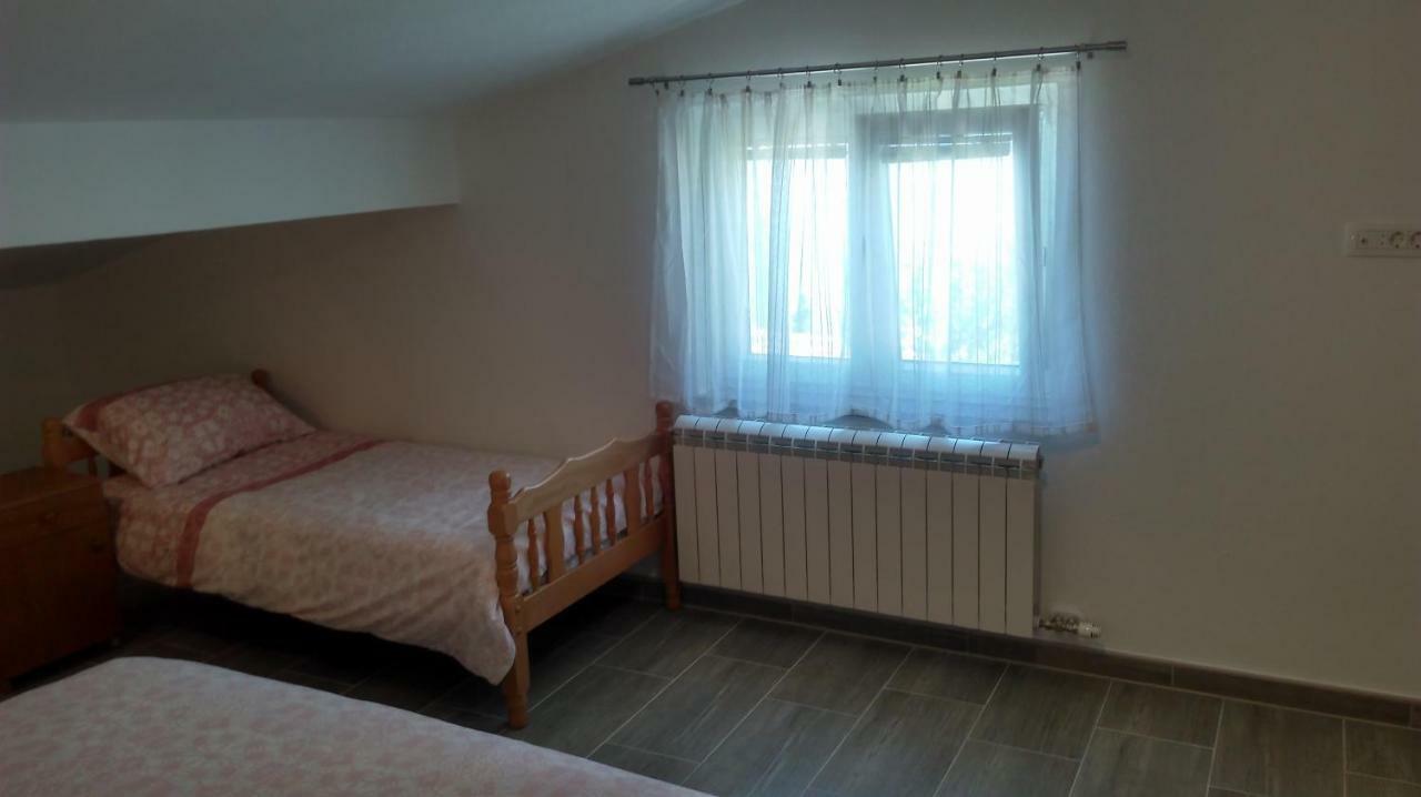 Mali Delfin Apartment Sveti Juraj Exterior foto