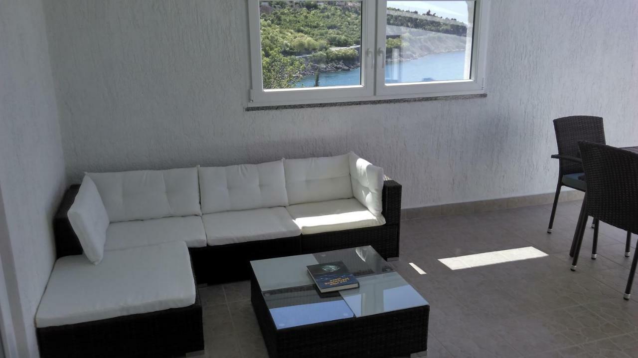 Mali Delfin Apartment Sveti Juraj Exterior foto