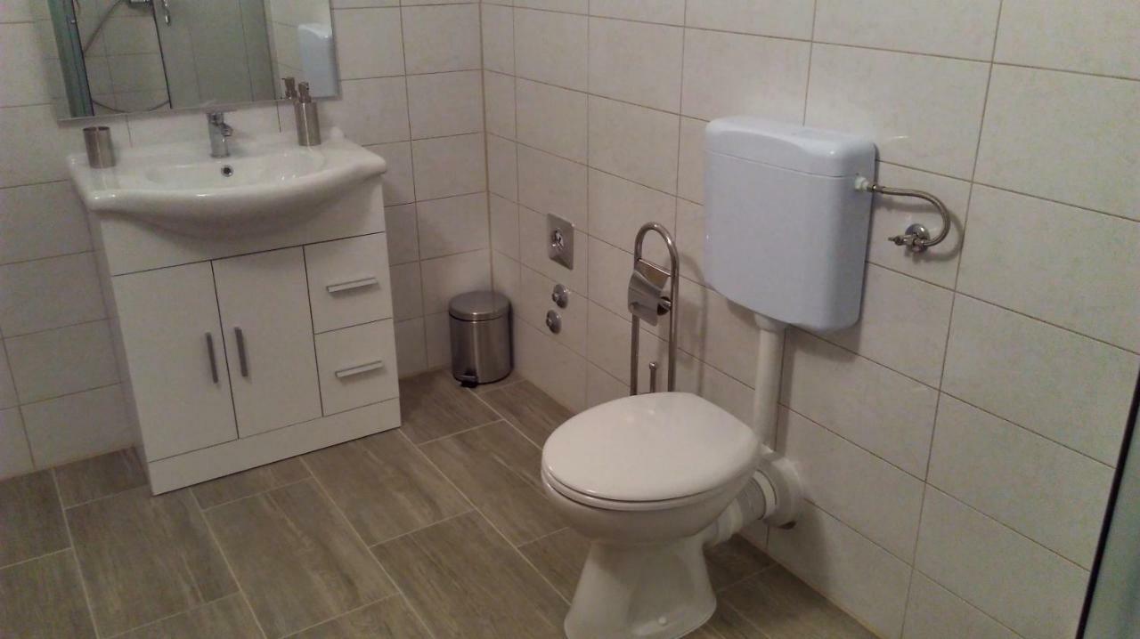 Mali Delfin Apartment Sveti Juraj Exterior foto